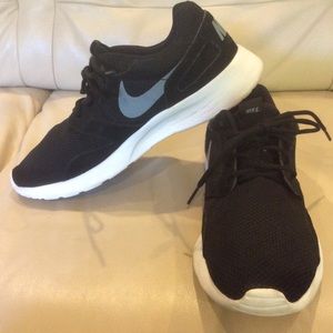 Men’s Nike gym shoes